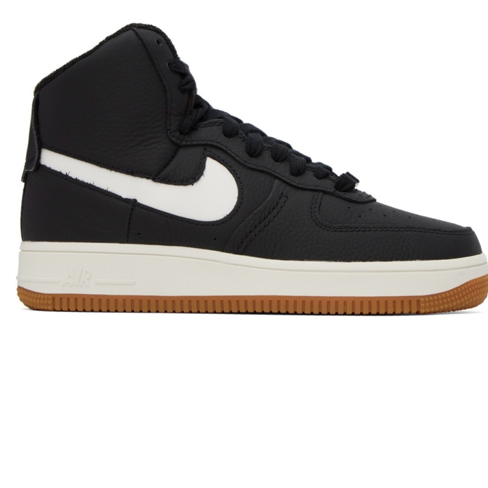 Nike Air Force 1 High Sculpt
Black Sail Gum